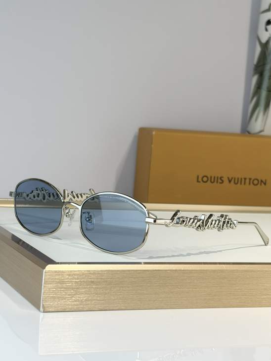 Picture of Louis Vuitton Sunglasses _SKUfw79683823fw